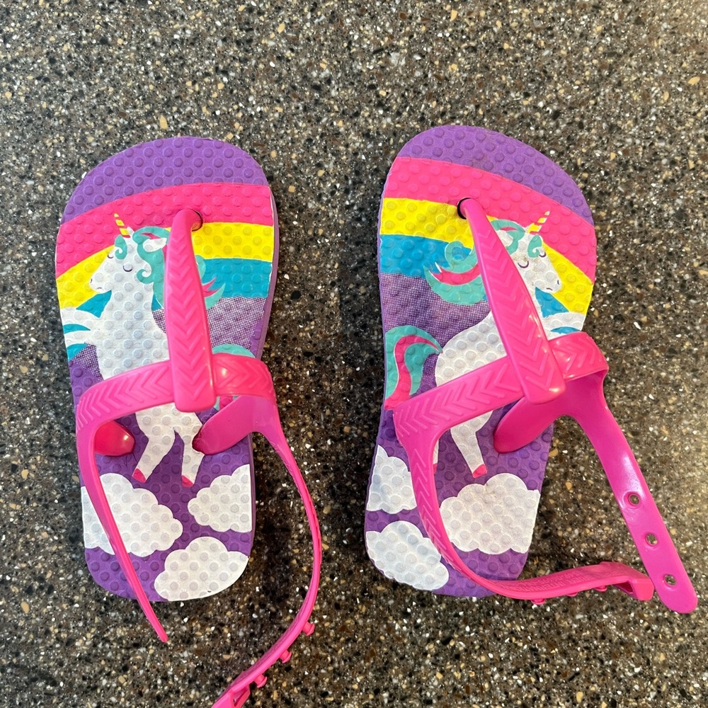 Toddler sandals, size 5/6